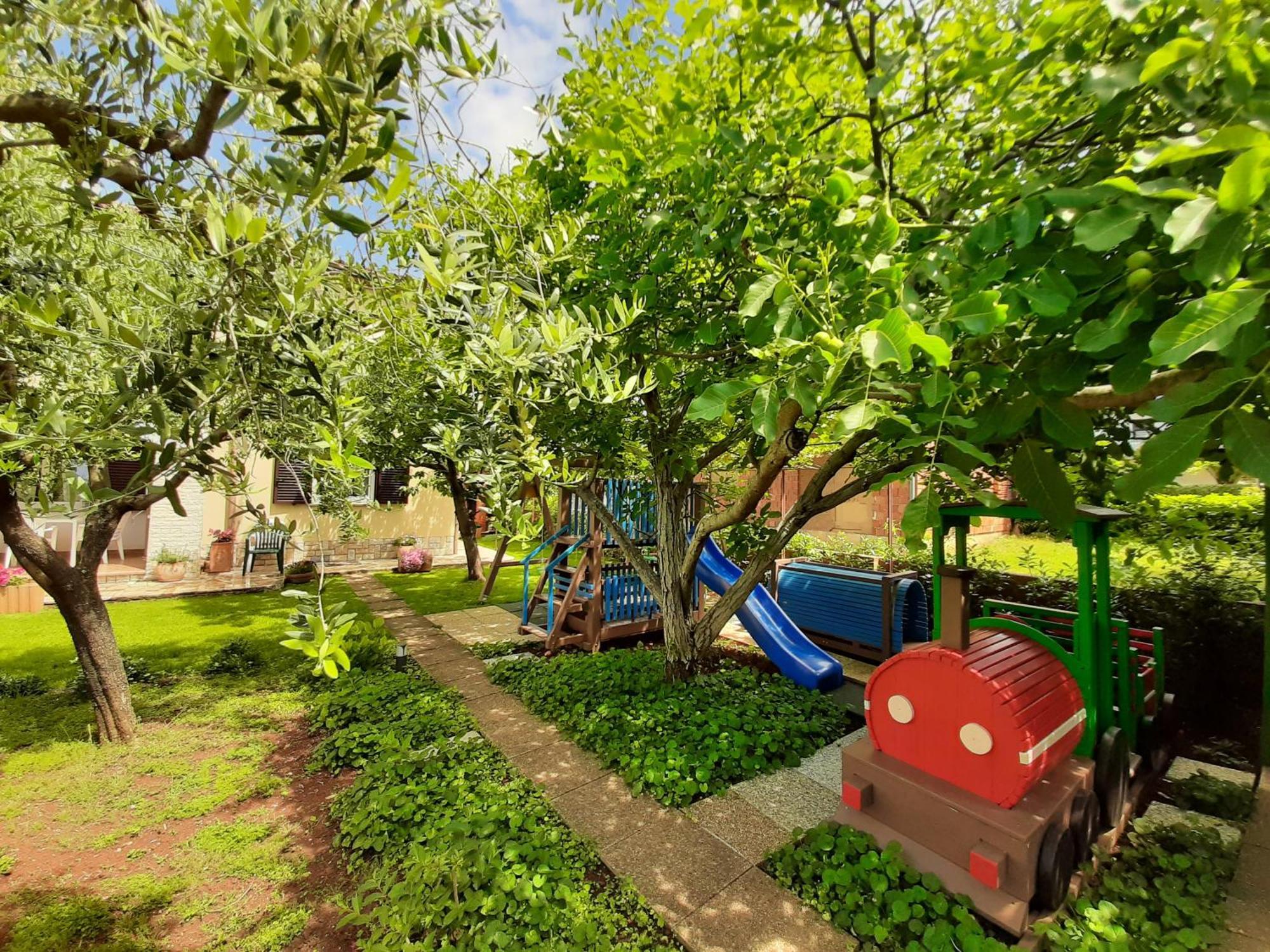 Apartments Mirella Novigrad Istria Extérieur photo
